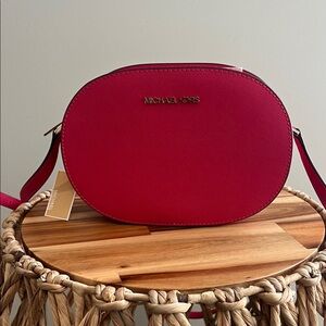 Michael Kors Jet Set Travel purse